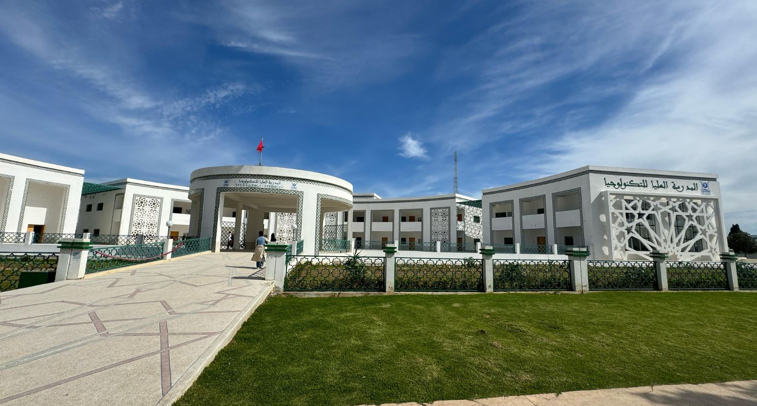 ESTT campus exterior view